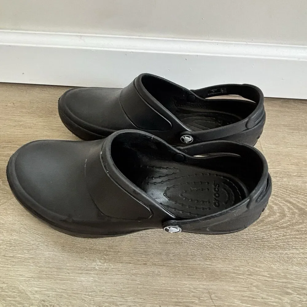 Crocs 10876 Mercy Work Clogs Women Size 7 Black Slip Resistant Nursing Chef Shoe